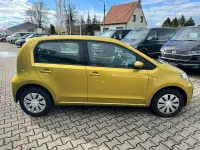 Gebraucht VW up! 65 PS (47 kW) 2021 Honey yellow metallic Kleinwagen