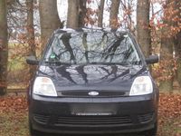 Gebraucht Ford Fiesta Ambiente 69 PS (50 kW) 2005 Blau Limousine