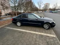 Gebraucht Mercedes E240 180 PS (132 kW) 2002 Blau Limousine