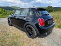 Gebraucht Mini Cooper D 116 PS (85 kW) 2018 Schwarz Kleinwagen