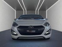 Gebraucht Hyundai Coupé Classic 99 PS (72 kW) 2014 Creamy white / sol Coupé