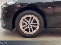 Gebraucht BMW 220 M Sport 150 PS (110 kW) 2025 Saphirschwarz metallic Van / Kleinbus
