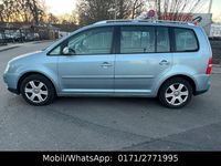 Gebraucht VW Touran 140 PS (102 kW) 2006 Blau Van / Kleinbus