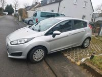 Gebraucht Ford Fiesta 95 PS (69 kW) 2015 Silber Kleinwagen