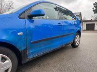 Gebraucht VW Polo 64 PS (47 kW) 2002 Blau Kleinwagen