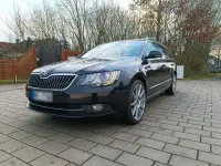 Gebraucht Skoda Superb 140 PS (102 kW) 2015 Schwarz Kombi