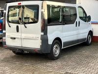 Gebraucht Opel Vivaro 99 PS (72 kW) 2006 Weiß Van / Kleinbus