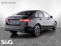 Gebraucht Mercedes A200 Progressive 163 PS (119 kW) 2024 Metalliclack kosmosschwarz Limousine