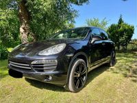 Second-hand Porsche Cayenne 299 CP (219 kW) 2011 Negru SUV