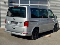 Gebraucht VW Multivan Family 150 PS (110 kW) 2021 Reflexsilber Van