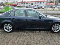 Gebraucht BMW 525 245 PS (180 kW) 2007 Blau Limousine