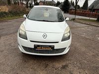 Gebraucht Renault Mégane 130 PS (95 kW) 2012 Weiß Van / Kleinbus