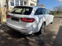 Gebraucht Mercedes E300 194 PS (142 kW) 2019 Weiß Kombi