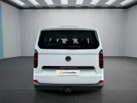 Second-hand VW Multivan 150 CP (110 kW) 2025 Alb Monovolum