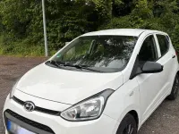 Gebraucht Hyundai i10 67 PS (49 kW) 2015 Weiß Kleinwagen