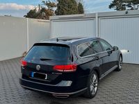 Gebraucht VW Passat Highline 239 PS (175 kW) 2017 Schwarz Kombi