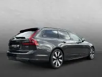 Gebraucht Volvo V90 398 PS (292 kW) 2025 Grau Kombi