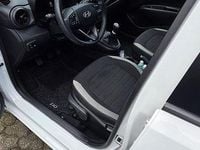 Gebraucht Hyundai i10 67 PS (49 kW) 2024 Weiß Kleinwagen