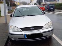 Gebraucht Ford Mondeo 125 PS (91 kW) 2002 Silber Kombi