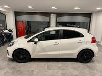 Second-hand Kia Rio 84 CP (61 kW) 2016 Alb Berlinǎ