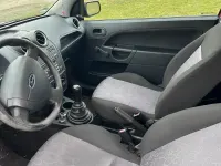 Gebraucht Ford Fiesta 70 PS (51 kW) 2005 Rot Kleinwagen