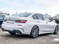 Gebraucht BMW 318 M Sport 156 PS (114 kW) 2022 Weiß Limousine
