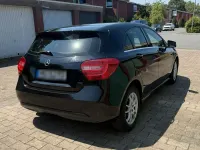Gebraucht Mercedes A180 122 PS (89 kW) 2013 Schwarz Kleinwagen