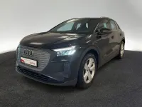 Gebraucht Audi Q4 e-tron Comfort 150 kW (204 PS) 2023 Mythosschwarz metallic SUV