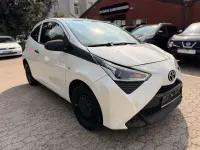 Gebraucht Toyota Aygo 72 PS (52 kW) 2019 Weiß Kleinwagen