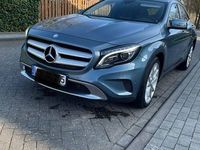Gebraucht Mercedes GLA220 170 PS (125 kW) 2014 Blau SUV