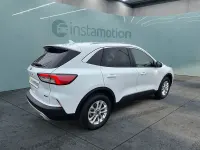 Gebraucht Ford Kuga Titanium 224 PS (164 kW) 2022 Weiß SUV