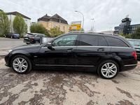 Gebraucht Mercedes C220 170 PS (125 kW) 2012 Schwarz  unilack Kombi