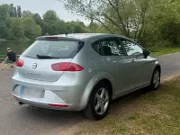 Używany Seat Leon 105 KM (77 kW) 2011 Srebrny Hatchback