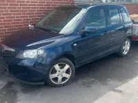 Używany Mazda 2 80 KM (58 kW) 2005 Niebieski Hatchback