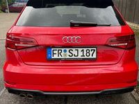 Gebraucht Audi A3 Sport 150 PS (110 kW) 2019 Rot Limousine
