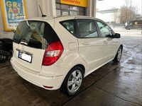 Gebraucht Mercedes A200 140 PS (102 kW) 2012 Weiß Limousine