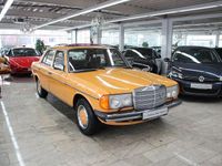 Gebraucht Mercedes 240 72 PS (52 kW) 1978 Orange Limousine