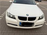 Gebraucht BMW 320 150 PS (110 kW) 2006 Weiß Limousine