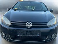 Gebraucht VW Golf VI Style 105 PS (77 kW) 2011 Schwarz Kleinwagen