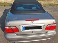 Gebraucht Mercedes CLK230 Elegance 197 PS (144 kW) 2003 Silber Cabrio