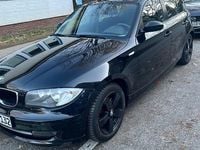 Gebraucht BMW 116 122 PS (89 kW) 2008 Schwarz Kleinwagen