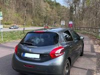 Gebraucht Peugeot 208 Style 99 PS (72 kW) 2015 Grau Kleinwagen
