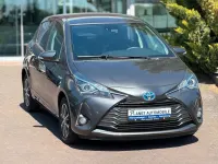Gebraucht Toyota Yaris Hybrid Team 101 PS (74 kW) 2020 Grau Kleinwagen