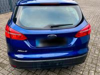 Usata Ford Focus 120 CV (88 kW) 2015 Blu Station wagon
