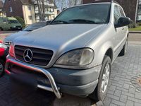 Gebraucht Mercedes ML270 170 PS (125 kW) 2000 Silber SUV