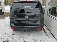Gebraucht VW Touran 140 PS (102 kW) 2013 Schwarz Van / Kleinbus