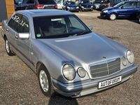 Gebraucht Mercedes E240 Elegance 170 PS (125 kW) 1998 Silber Limousine