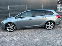 Gebraucht Opel Astra 110 PS (80 kW) 2011 Silber Kombi