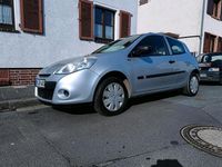 Gebraucht Renault Clio II 75 PS (55 kW) 2011 Silber Kleinwagen
