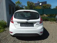 Usata Ford Fiesta Titanium 82 CV (60 kW) 2010 Bianco Berlina